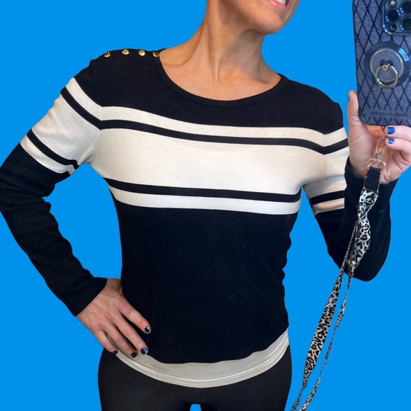 |•CHAPS•| Black & White Striped Sweater Size Medium Petite - Picture 1 of 12